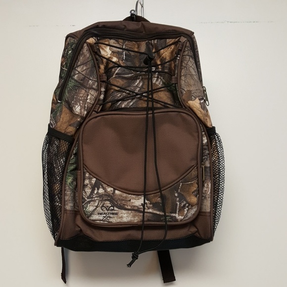 Realtree Handbags - Realtree Insulated Backpack - NWT
